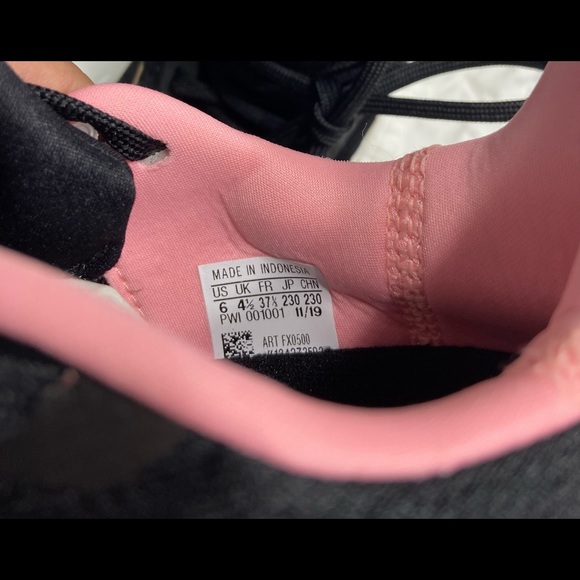 Adidas Shoes - Picture 5 of 5